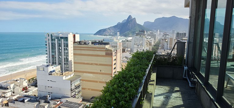 Vista Incrível e Lazer no Coração de Ipanema